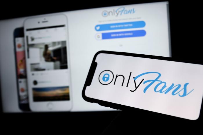 Top Tools and Software for Downloading Onlyfans Videos-1